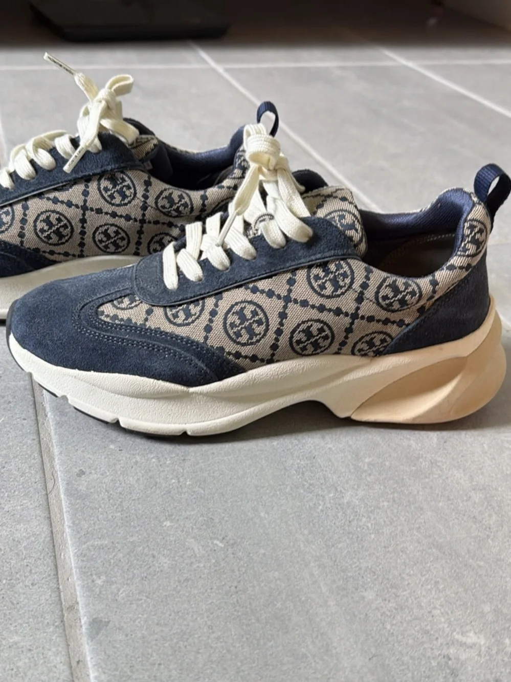 Tory Burch Monogram Sneakers | Women’s Size 8 | Excellent Condition